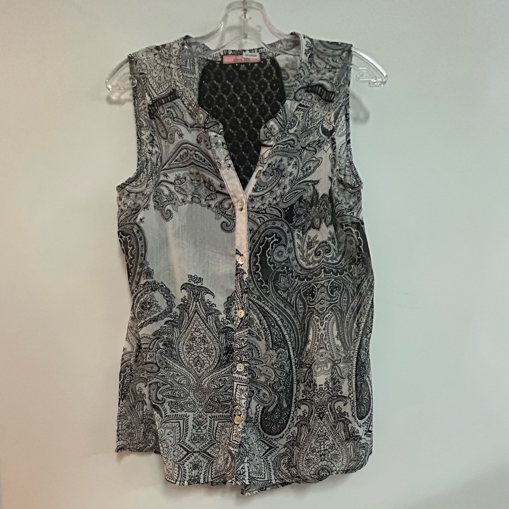 OLIVE HILL PRINTED BLOUSE WITH LACE DETAIL